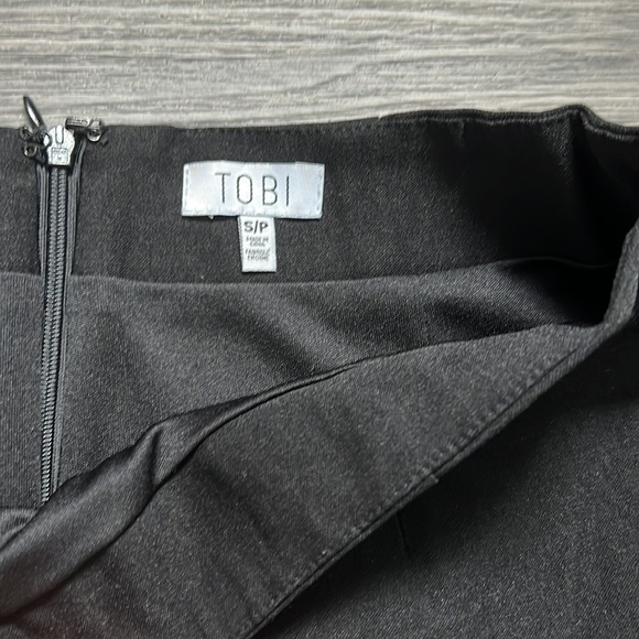 Black skirt size small - Picture 3 of 3